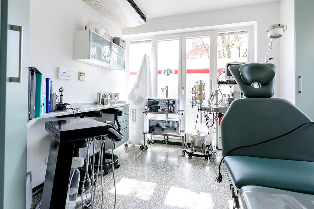 MKG - Zahnarzt Bietigheim-Bissingen - Wagner - Behandlungszimmer